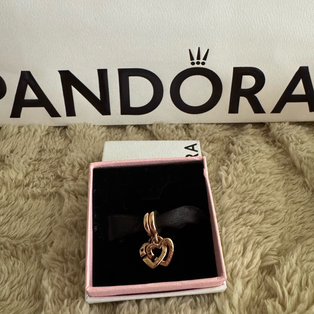 Pandora Rose Gold doble Heart Charm